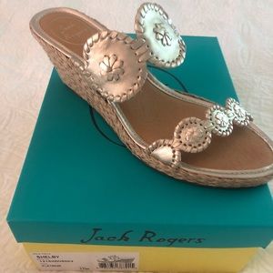 NWT Jack Rogers Shelby in Platinum